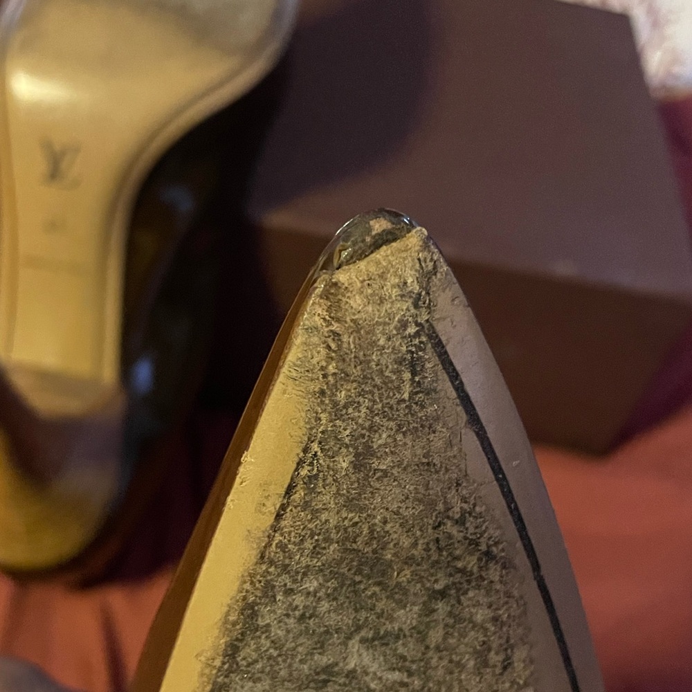 Louis Vuitton Patent Leather Heels - Authentic - Size 11 - Picture 8 of 8